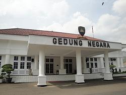 Dua Tahun Urus Ayah, Ridwan Akhirnya Piknik ke Gedung Negara